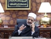 شيخ الأزهر يهنئ أوائل الثانوية هاتفيًّا.. ويؤكد: وطنكم يعقد عليكم الآمال.. فيديو