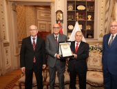رئيس هيئة قضايا الدولة يهنئ رئيس محكمة النقض ويؤكد دعم التعاون القضائي