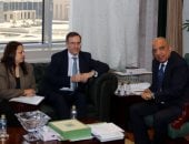 وزير الكهرباء يستقبل سفير بريطانيا بالقاهرة لبحث تعزيز الشراكة وسبل دعم التعاون
