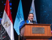 رئيس جامعة الإسكندرية يشهد حفل تخريج دفعة جديدة من الدراسات العليا المهنية