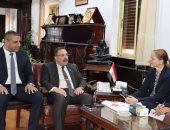 جامعة الإسكندرية تبحث مع الهيئة الألمانية التبادل العلمي وتعزيز التعاون