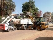 حملات نظافة ومتابعة ميدانية لشكاوى المواطنين بمركز نصر النوبة فى أسوان.. صور