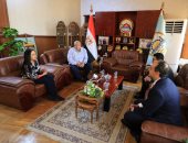 وزيرة التضامن تستهل زيارتها لمطروح بلقاء المحافظ بديوان عام المحافظة