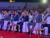 انطلاق مهرجان جمصة الصيفي بحضور فنانين وتفاعل كبير من الجمهور.. صور