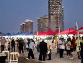 العلمين الجديدة تتحول ليلاً إلى منارة الساحل والصحراء.. تعدد المزارات والفعاليات الترفيهية والفنية ليلاً ونهاراً.. أجواء المتعة في كل مكان والشواطئ تستقبل الهاربين من الحر.. وتجذب مئات الآلاف من محبيها.. صور