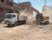 محافظ أسيوط: رفع 90 طن مخلفات بناء وقمامة بمحيط مستشفى ديروط العام