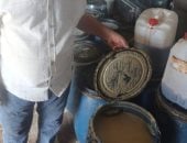 ضبط طن ونصف مواد غذائية وأكثر من 10 آلاف عبوة مجهولة المصدر بكفر الشيخ