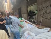 محافظة الجيزة تداهم مخازن فرز المخلفات والخردة المخالفة