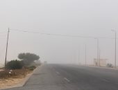 شبورة كثيفة بشمال سيناء.. وتحذيرات من نزول البحر بعد غرق شخص بالعريش