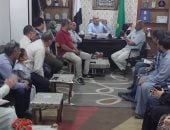 محافظ المنيا ينهى أزمة 15 عاماً لشباب الخريجين فى سمالوط