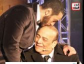 تفاصيل وفاة والد تامر حسني بعد أزمة صحية.. والفنان ينعيه بكلمات مؤثرة..فيديو