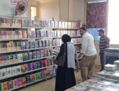 إقبال كبير على معرض كتاب تنسيقية شباب الأحزاب والسياسيين بسوهاج فى أول أيامه