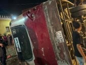 لحظة اصطدام أتوبيس نقل عام يقوده طفل بمواطنين وانقلابه في طنطا