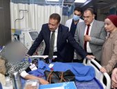 محافظ بورسعيد يقرر صرف مكافأة 50 ألف جنيه لتمريض الغسيل الكلوي بمستشفى الحياة