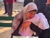 رأت فيه عزاءً بعد رحيل أشقائه.. أم فلسطينية تفقد طفلها الرابع شهيدًا جراء الحرب
