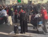 بعثة الاسكواش تصل القاهرة بعد حصد 9 ميداليات ببطولة العالم.. فيديو