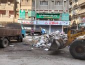استجابة للشكاوى.. رفع مخلفات شوارع المعهد الدينى وكفر طهرمس والبراجيل بالجيزة