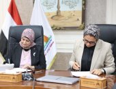 محافظ الوادي الجديد توقع عقد إنشاء مدرسة تمريض خاصة بمركز الداخلة