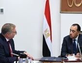 رئيس الوزراء يتابع مع وزير البترول عدداً من ملفات العمل