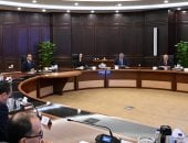 رئيس الوزراء يناقش الضوابط والمحددات المقترحة لموسم الحج 1448 هـ -2027م