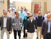 محافظ الوادى الجديد تتفقد سير العمل بـ" المخزن المتحفى" بالخارجة