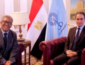 المسلمانى يهدى سفير أندونيسيا أغانى أم كلثوم وكتاب ماسبيرو "إسلام بلا أحزاب"