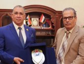 نقيب المحامين يهنئ رئيس محكمة استئناف القاهرة بمناسبة توليه مهام منصبه