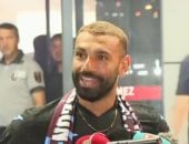 محمد صلاح يحظى باستقبال استثنائي من جماهير طرابزون سبور.. فيديو وصور