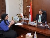 نقيب الأطباء البيطريين في حوار خاص لـ"اليوم السابع" يواجه خرافات "السوشيال ميديا": حقن الدواجن بالهرمونات "مستحيل" وتغذيتها نباتية 100%.. والانتخاب الوراثي سر وصول "الفرخة" لوزنها في 40 يوما