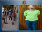 الداخلية تضبط المتهم بتهديد سيدة بسبب تربية كلاب أمام محله.. فيديو