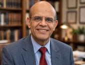 الدكتور أحمد يوسف في حواره الإذاعي الوحيد بعد فوزه بجائزة النيل: "الجائزة قيمتها من مصر"
