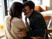 لماذا أصبحت نساء جيل Z يفضلن المواعدة بعيدا عن معايير الوسامة؟.. دراسة تكشف