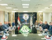 وزير الدولة للإنتاج الحربى يتابع الموقف التنفيذى لمشروعات "حياة كريمة" 