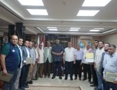 رئيس مياه سوهاج يكرم المبتكرين لدورهم فى تطوير العمل وترشيد النفقات