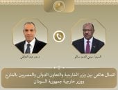 وزير الخارجية يبحث مع نظيره السوداني العلاقات الثنائية وتطورات الأوضاع بالسودان