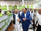 خلال جولته اليوم بمطروح: رئيس الوزراء يتفقد معصرة زيتون فيرجينيا المطورة