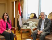 وزيرة الإسكان تستقبل القائم بأعمال السفير الأمريكي بالقاهرة لبحث تعزيز التعاون