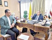 رئيس اتحاد الجمعيات الأهلية يكشف لأول مرة كواليس مواجهات منظمات المجتمع المدنى والإخوان قبل «30 يونيو».. طلعت عبد القوى: التمويلات كانت تأتى لجمعيات الإخوان «كاش» فى حقائب بعيدا عن الحسابات البنكية