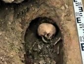 قبر رضيع تحت المعبد.. علماء الآثار يبحثون عن سر دفن عمره 2100 عام