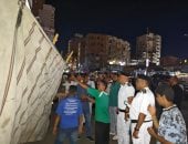 محافظ السويس يواصل إزالة إشغالات الأرصفة ويؤكد: لا تعطيل لحركة المواطنين