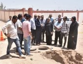 محافظ الأقصر يتفقد عدد من مراكز الشباب بمركز أرمنت.. صور