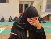 انهيار شقيقة اثنين من ضحايا حادث الإسماعيلية: أبويا لسه متوفى والبيت فضى علينا