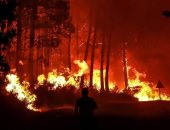 أهم الأخبار العالمية والعربية حتى منتصف الليل.. مئات المعتقلين للاشتباه في إشعال غابات بفرنسا وحرائق تجتاح أوروبا.. أمريكا تؤكد دعم لبنان.. قصف حوثيي يخلف قتيل و3 مصابين.. تدمير 221 مسيرة أوكرانية خلال 24 ساعة