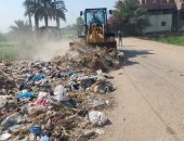 رفع 200 طن من القمامة والأتربة والمخلفات الصلبة بـ 8 قرى بمركز سوهاج