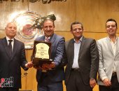 أجواء روحانية وجمعية عمومية مصغرة.. لجنة الحج والعمرة تعيد الصحفيين لحضن نقابتهم باحتفالية المولد النبوي.. 1500 صحفي يشاركون فى قرعات العمرات المجانية والمخفضة.. ومحمد السيد الشاذلي يعد بمفاجآت ومواصلة النشاط