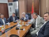شعبة الأدوات الكهربائية تبحث التوسع في تصنيع لمبات الليد
