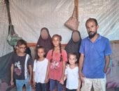 بيد واحدة يصنع الحياة.. نضال حمد يواجه وجع البتر لإعالة أسرته النازحة في غزة