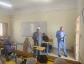 رئيس منطقة سوهاج الأزهرية يتابع اختبارات نهاية المستوى بفروع الرواق الأزهرى