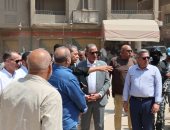 محافظ الجيزة يتفقد منطقة الـ7 بلوكات بإمبابة لدراسة إنشاء مدارس جديدة