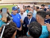 محافظ الدقهلية يتفقد استاد المنصورة ويشهد مران الفريق